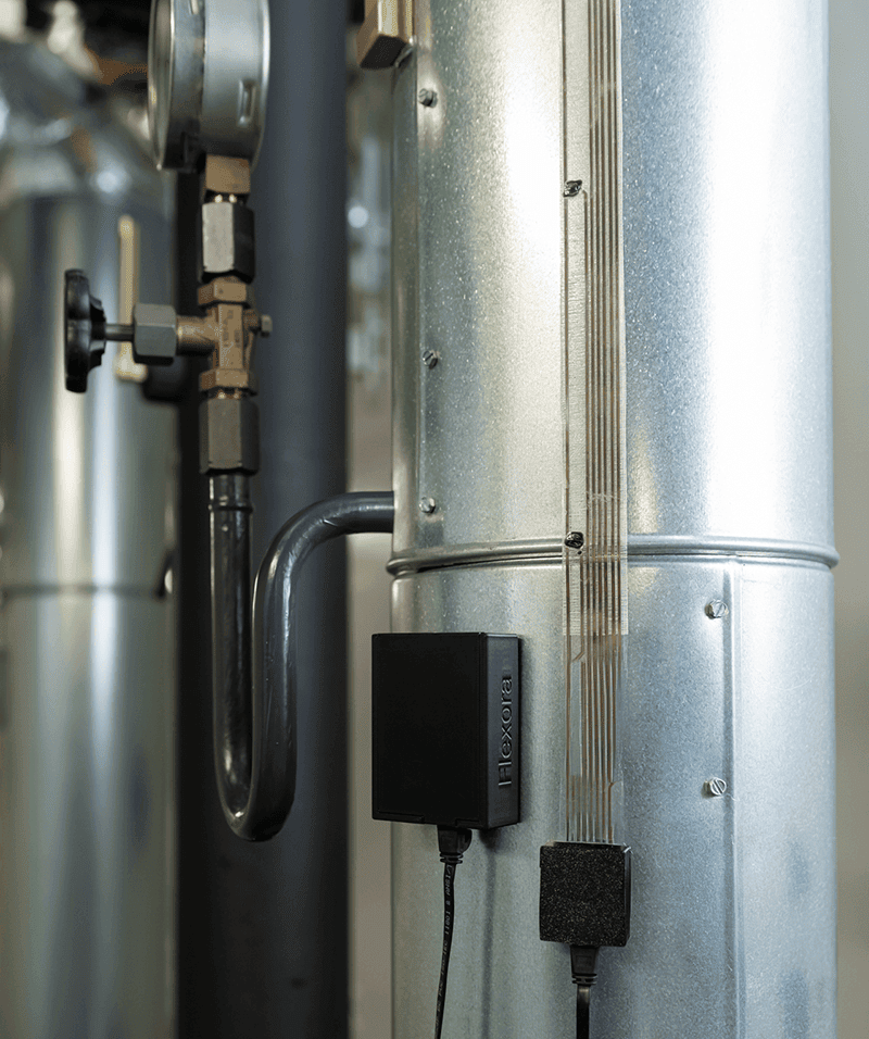 Überwachung von Prozessdaten und Temperatur mit Flexora Sensorfolien für Anlagendigitalisierung, Qualitätssicherung, Energieeinsparungen und Früherkennung von Abweichungen. / Monitoring of process data and temperature using Flexora sensor foils for asset digitalization, quality assurance, energy savings, and early detection of deviations.